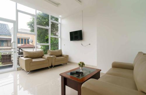 Serpong Hotel | RedDoorz Plus near Eka Hospital BSD 5