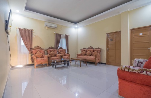Banjarbaru House | RedDoorz Plus near Syamsudin Noor Airport 3