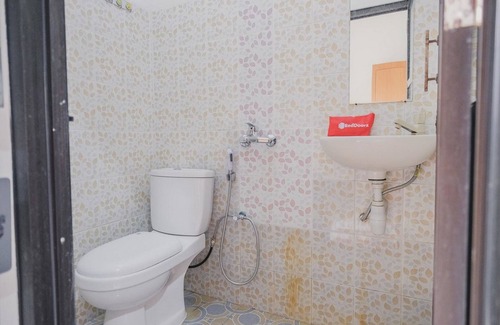 Jambi House | RedDoorz Syariah @ Pasir Putih Jambi