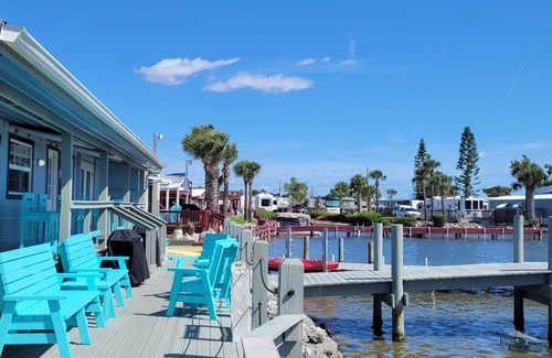 Oak Hill Cabin | Redfish Cabin - Sleeps 8 - Boat Dock & Ramp