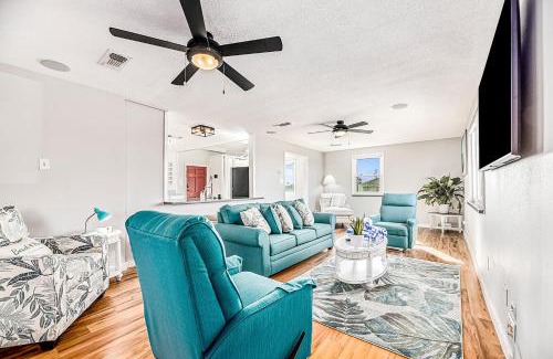 Galveston House | Redicare Resort - Upstairs