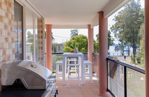 Soldiers Point House | Redman Views Unit 1 13 Redman Place