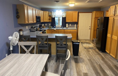 Put-in-Bay House | Reduced Fall Rates, perfect island location, tastefully decorated