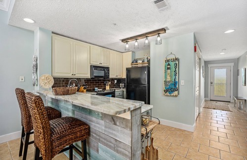 Mexico Beach Condo | Reduced! Oceanview Condo, Heated Pool, Hot Tub & Sauna!