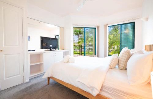 Cairns North Apartment | Reefside Escape