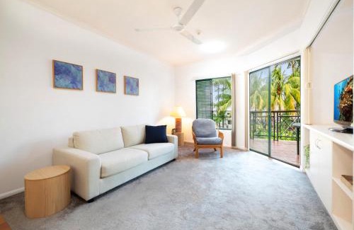 Cairns North Apartment | Reefside Escape
