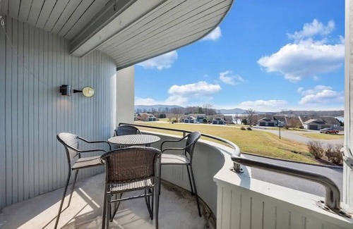 Smith Mountain Lake Condo | Reel Good Times - SML Lake