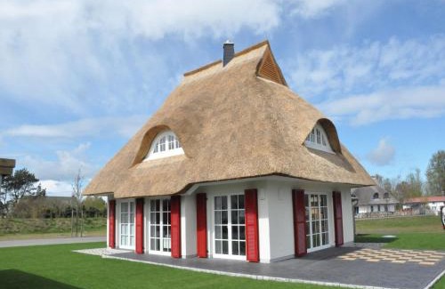Fuhlendorf House | Reetdachhaus am Bodden mit Sauna, cleaning included