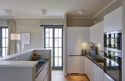 Kreptitz House | Reetland am Meer - Luxus Reetdachvilla mit 3 Schlafzimmern, Sauna und Kamin E23