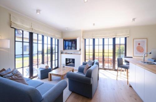 Dranske House | Reetland am Meer - LuxusPlus Reetdachvilla mit 4 Schlafzimmern und Kamin G10