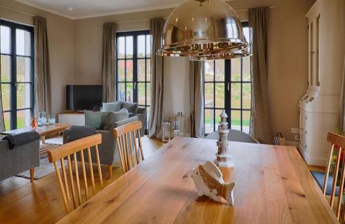 Dranske House | Reetland am Meer - Superior Reetdachvilla mit 2 Schlafzimmern F02