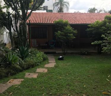 Ouro Preto Apartment | Refúgio rústico com jardim à 1km da UFMG e Mineirão