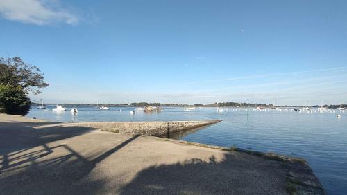 Arzon Villa | Ref 018 2 Maison pour 2 personnes avec grand jardin partagé