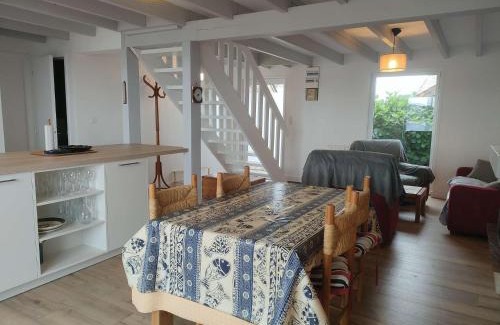 Arzon Villa | Ref 030 Maison moderne magnifique vue mer pour six personnes