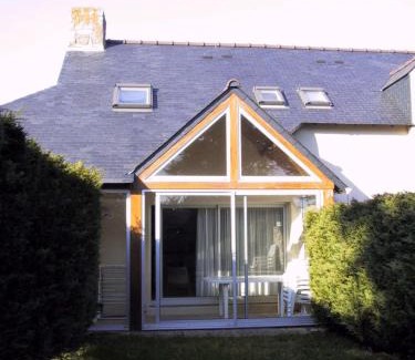 Arzon Villa | REF 080 Maison pour quatre personnes avec garage Arzon