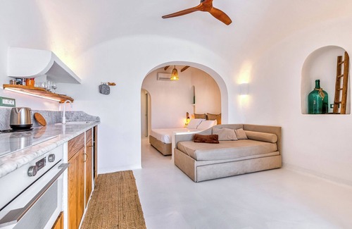 Forio Resort | Refined Deluxe Studio type B with a wide balcony and sea view