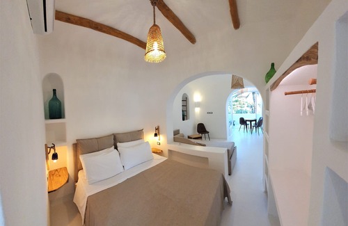 Forio Resort | Refined Deluxe Studio type B with a wide balcony and sea view