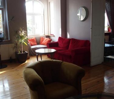 Jezyce Apartment | Refined Flat in Jezyce District