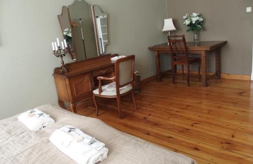 Jezyce Apartment | Refined Flat in Jezyce District
