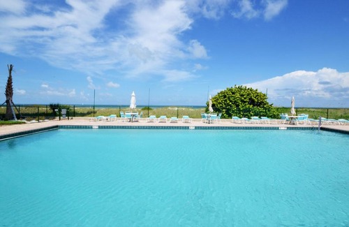 Indian Rocks Beach Apartment | Reflections on the Gulf 504, Sleeps 6, 2 Bedroom, Gulf Front, Pool, Spa