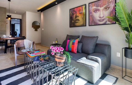 Colonia Cuauhtemoc Apartment | Reforma's 2BR Apt | Pvt Balcony | Gym+Rooftop+Grill