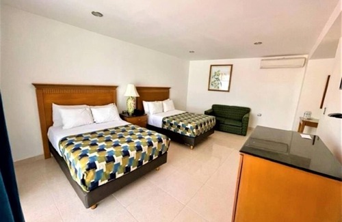 Centro Hotel | Refreshing Double Room Retreat with Poolside Access & Relaxing Terrace in Mérida