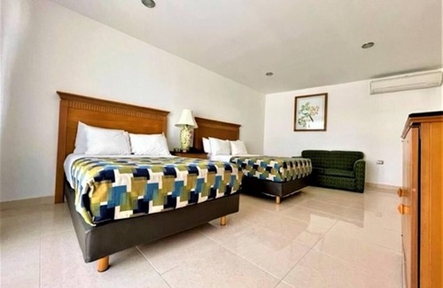 Centro Hotel | Refreshing Double Room Retreat with Poolside Access & Relaxing Terrace in Mérida