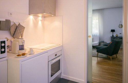 Santo Antonio Apartment | Refuge with Terrace in the Center of Lisbon - TTL300