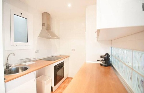 La Salut Apartment | Refurbished apartment next to the Park Güell