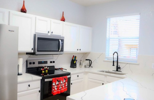 Regal Palms House | Regal Getaway at Resort w/Pool, Slide & Spa – Pet Friendly