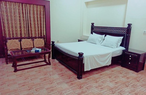 PECHS House | Rehaish Inn Guest House