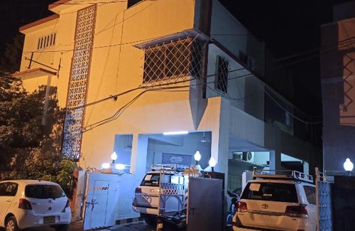 PECHS House | Rehaish Inn Guest House