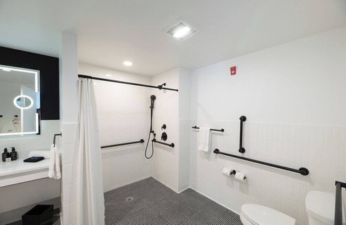 Rehoboth Beach Hotel | Rehoboth Beach Getaway with Free Parking | Minutes to Rehoboth Beach Boardwalk