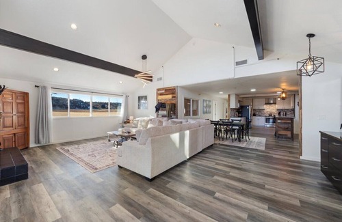Montrose House | Reign Wild Ranch Retreat in The San Juan Mountains