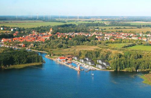 Plau am See House | Reihenhaus in Plau am See mit Terrasse und Balkon, cleaning included