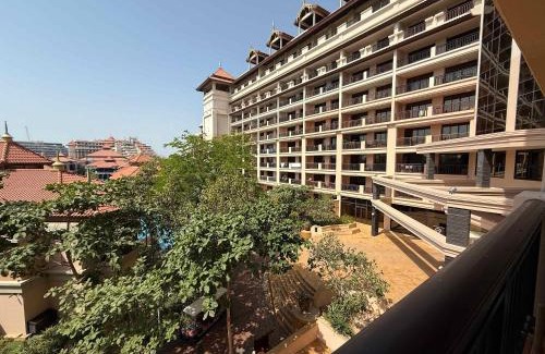 Palm Jumeirah Apartment | Reimagined 3BR Apartment in 5-star Resort