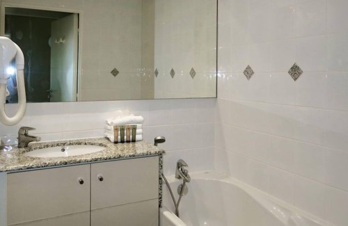 Saint-Malo Apartment | Reine Marine-T2 Balcon Lat. Mer by Interhome