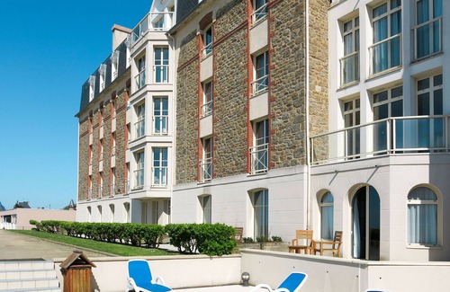 Saint-Malo Apartment | Reine Marine -T3 Face Mer by Interhome