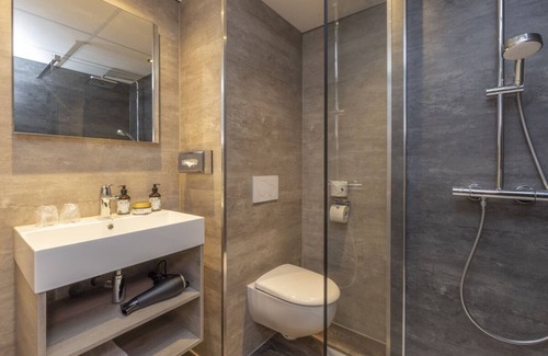Municipality of Hellendoorn Hotel | Rejuvenate in Comfortable Room Near Sallandse Heuvelrug National Park