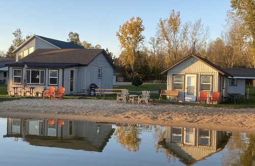 West Branch Cabin | Relax and Play: Lakeside Cabin with Beachfront, Kayaks and Fun-Filled Activities