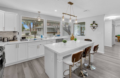 Las Vegas House | Relax and Recharge 15 minutes from the Las vegas Strip in a horse ranch house