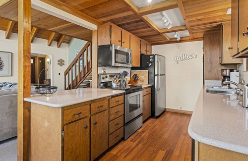 Truckee Cabin | Relax and recharge with picturesque views of Martis Valley, perfect for friends and family!