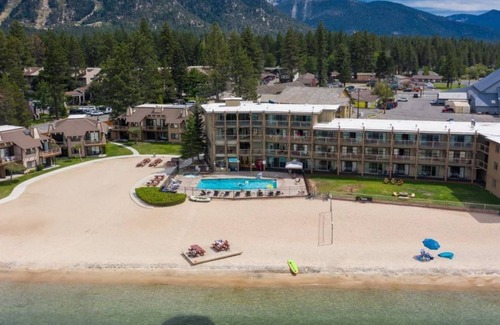 South Lake Tahoe House | Relax and Unwind! FREE Parking and Full Service Spa, Near Zephyr Cove Beach!