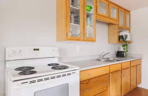 Lambton Shores Cottage | Relax and Unwind at Hideaway Cottages Full