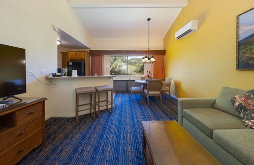 Princeville Hotel | Relax and Unwind! 2 Spacious Units, Outdoor Pool and Free Parking!