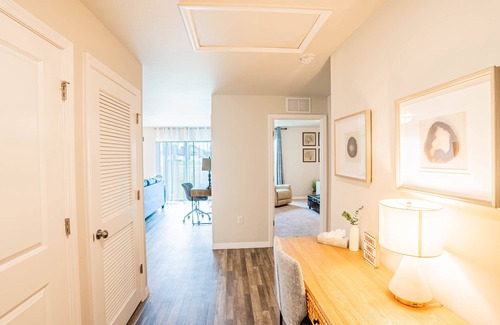 Jacarandas House | Relax and unwind in sunny Cape Coral!