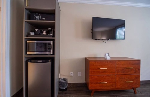 Ocala Apartment | Relax and Unwind! Pet-Friendly Property, Onsite Pool, Free Breakfast