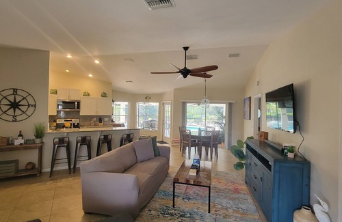 Bonita Shores House | Relax and unwind at Paradise on Pine.