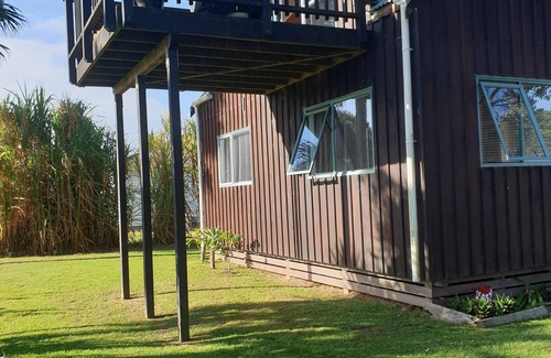 Ahipara House | Relax at Ahipara - Only minutes walk to the beach