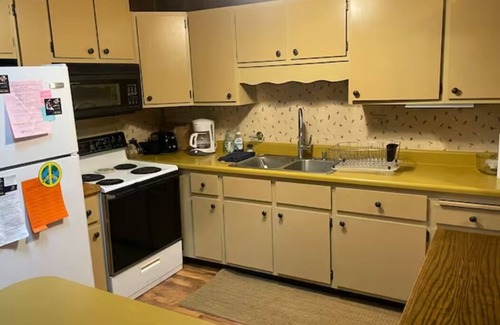 Three Lakes House | Relax at Smith's Retreat, on the Eagle River Three Lakes Chain of lakes.